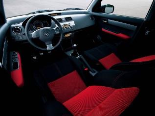 Suzuki Swift - mașină compactă cu un interior spațios