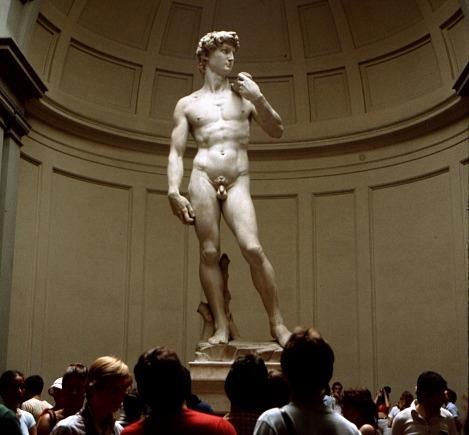sculptura lui David Michelangelo