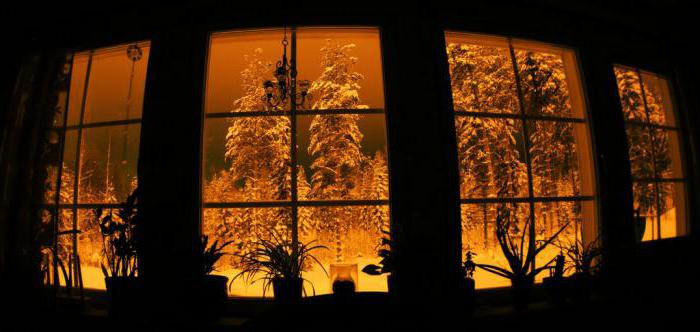  vedere din timpul iernii din compoziția ferestrei